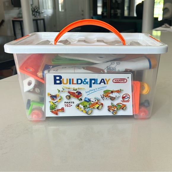 Kids Build & Play Construction Set by Hayne - Picture 1 of 4